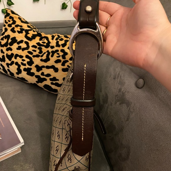 SOLD Vintage Dooney and Bourke shoulder bag - Picture 7 of 12